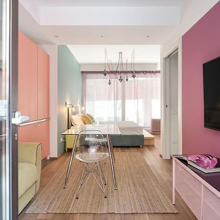 Amazing Apartment In Duomo Milão Exterior foto