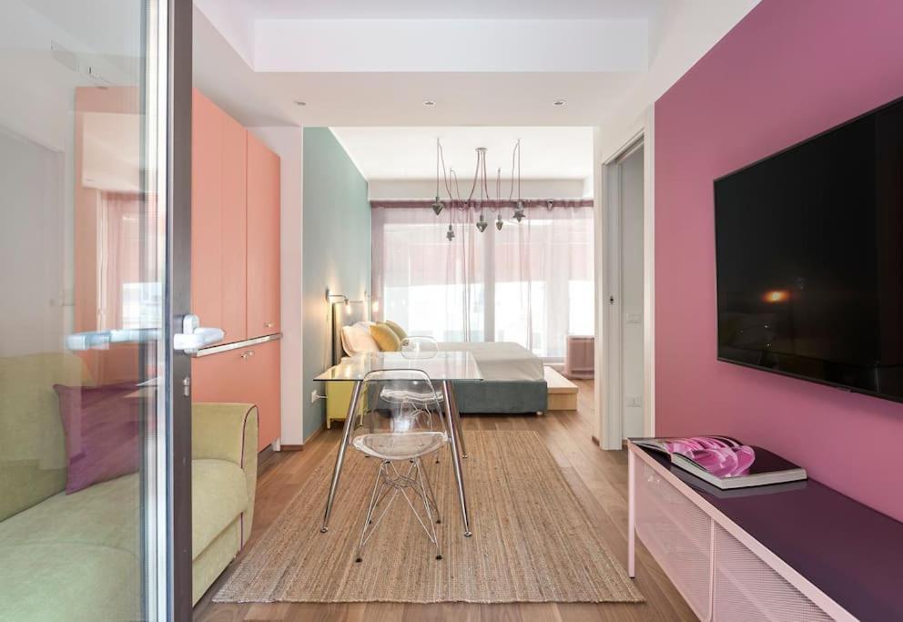 Amazing Apartment In Duomo Milão Exterior foto