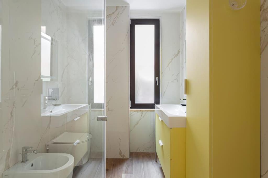 Amazing Apartment In Duomo Milão Exterior foto